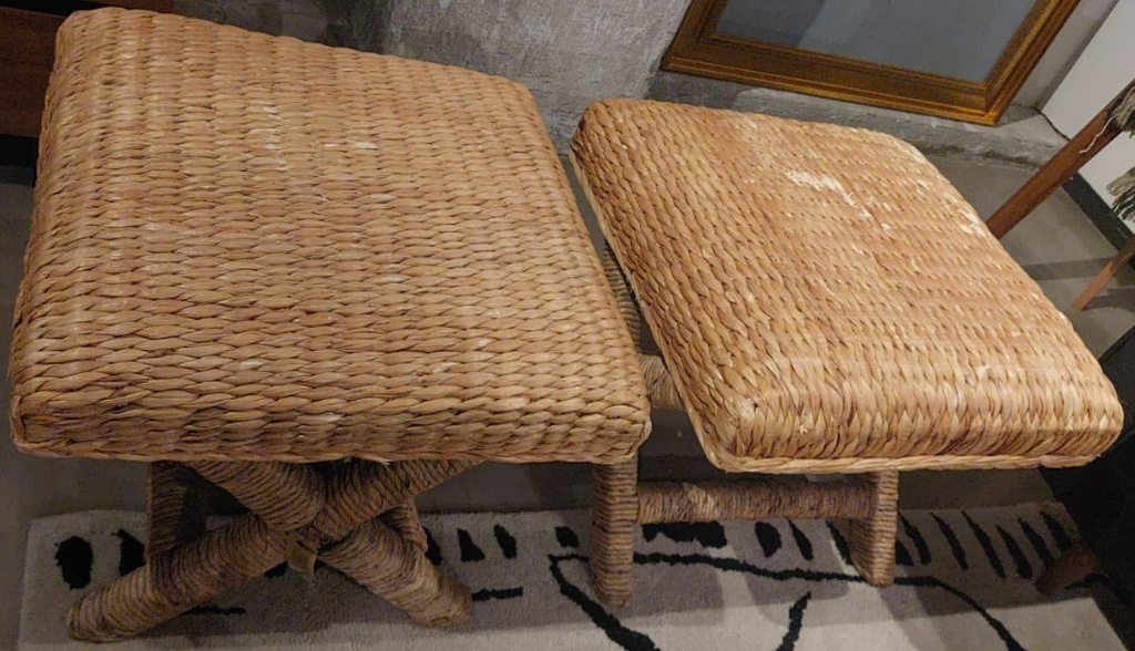 Banco 20" Sq X 18"H Woven Water